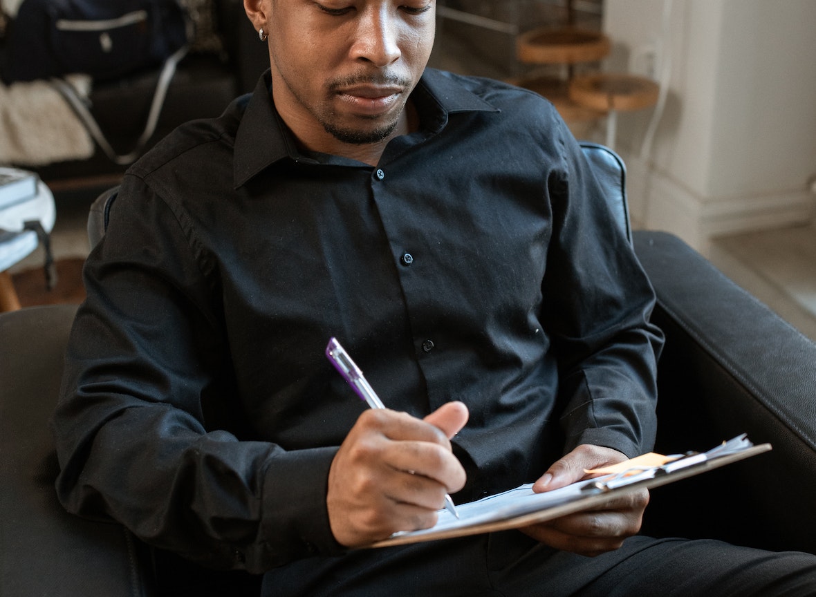 How To Write A Perfect Resume For A Manager Position 2022 ResumeKraft how-to-write-a-perfect-resume-for-a-manager-position-2022-resumekraft